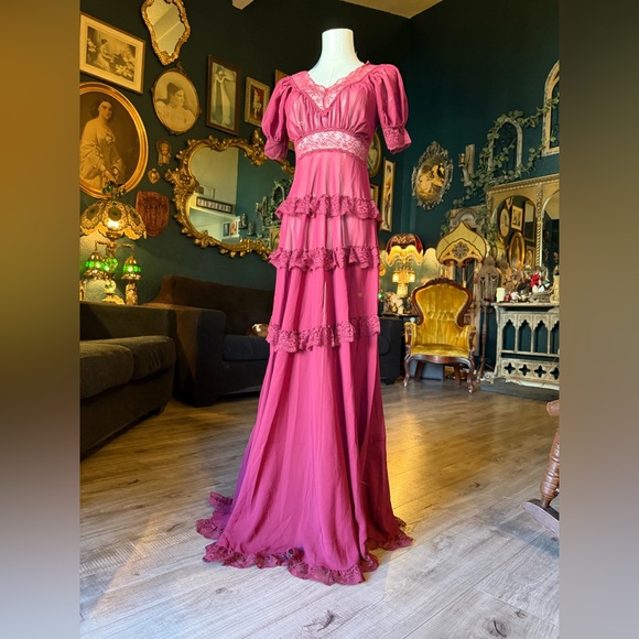 Dollskill Widow WINE PERPETUAL NIGHT MAXI DRESS- XS - Picture 8 of 9